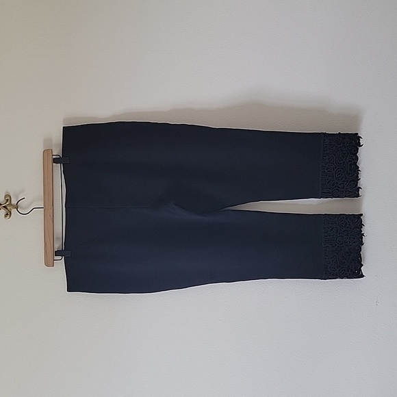 Chico's Black Ponte So Slimming Juliet Lace Hem Ankle Pants Size 18 - Picture 4 of 7